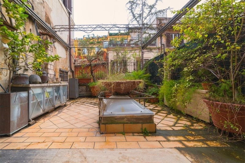 Квартира на улице Via Del Teatro Valle