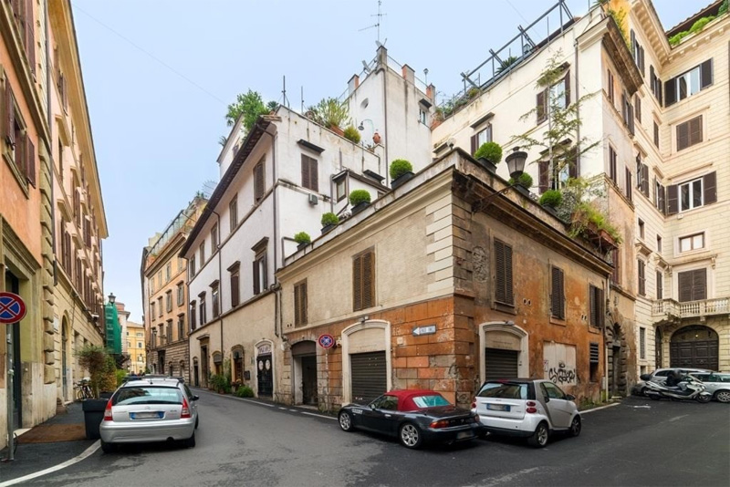 Квартира на улице Via Del Teatro Valle